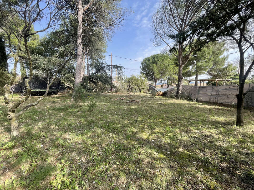 Terrain à SAINT-JEAN-DE-FOS