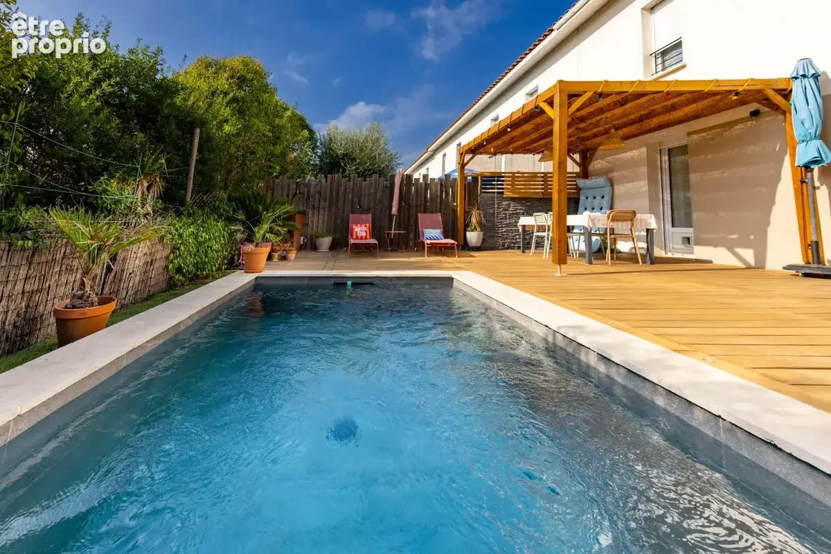 Vendargues- En exclusivité- Belle maison de type T5 de 105 m2 sur 213 M2 - photo 2