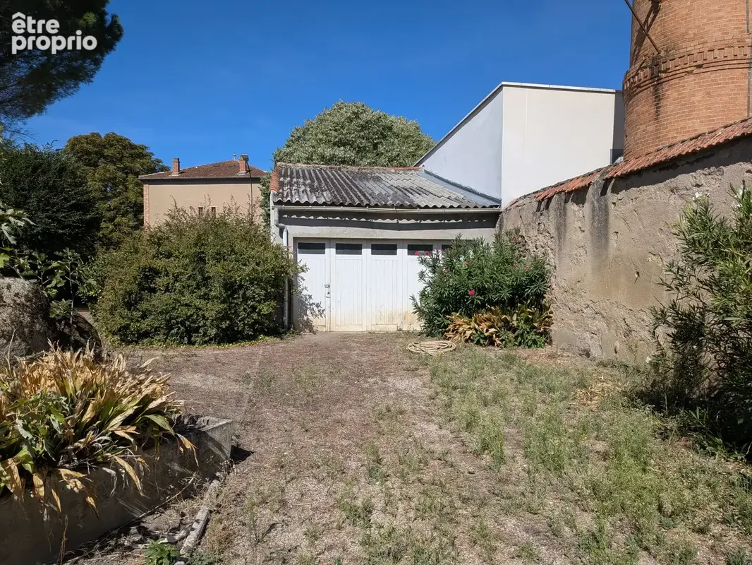 Photo Parking à Castres au prix de 45 000€