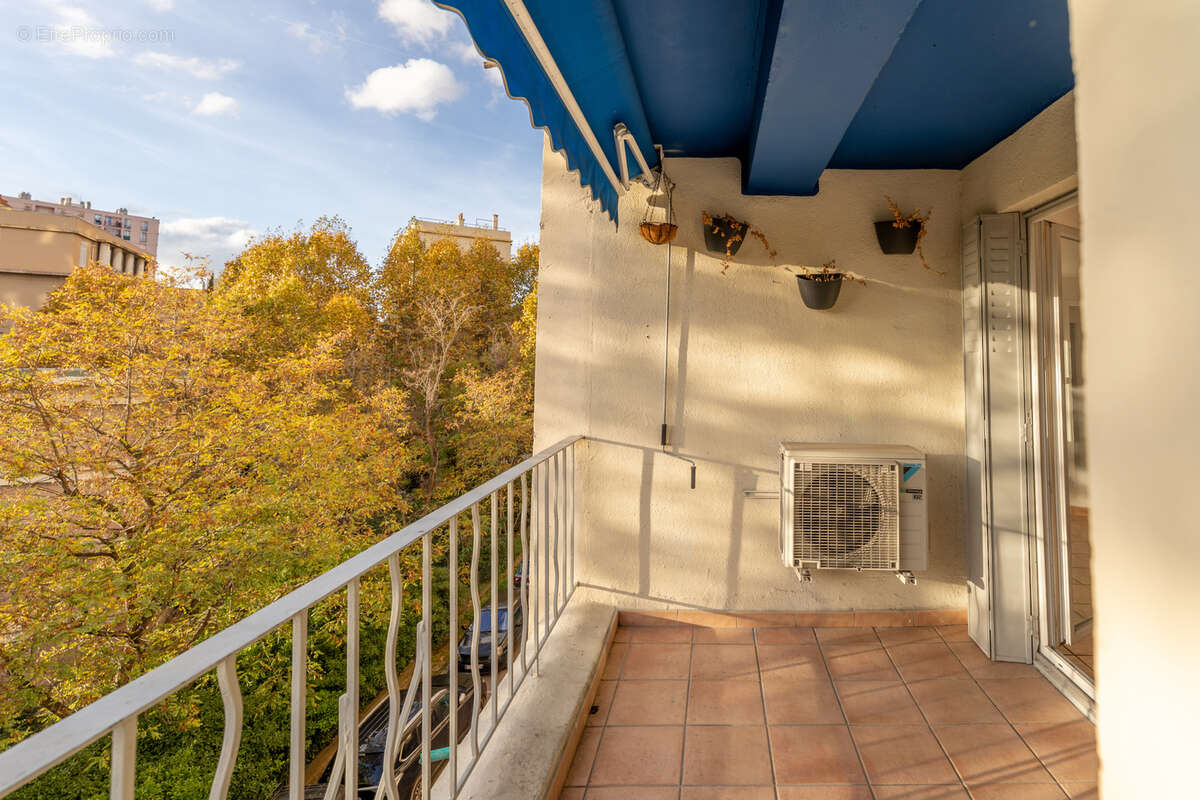 Appartement à MARSEILLE-15E