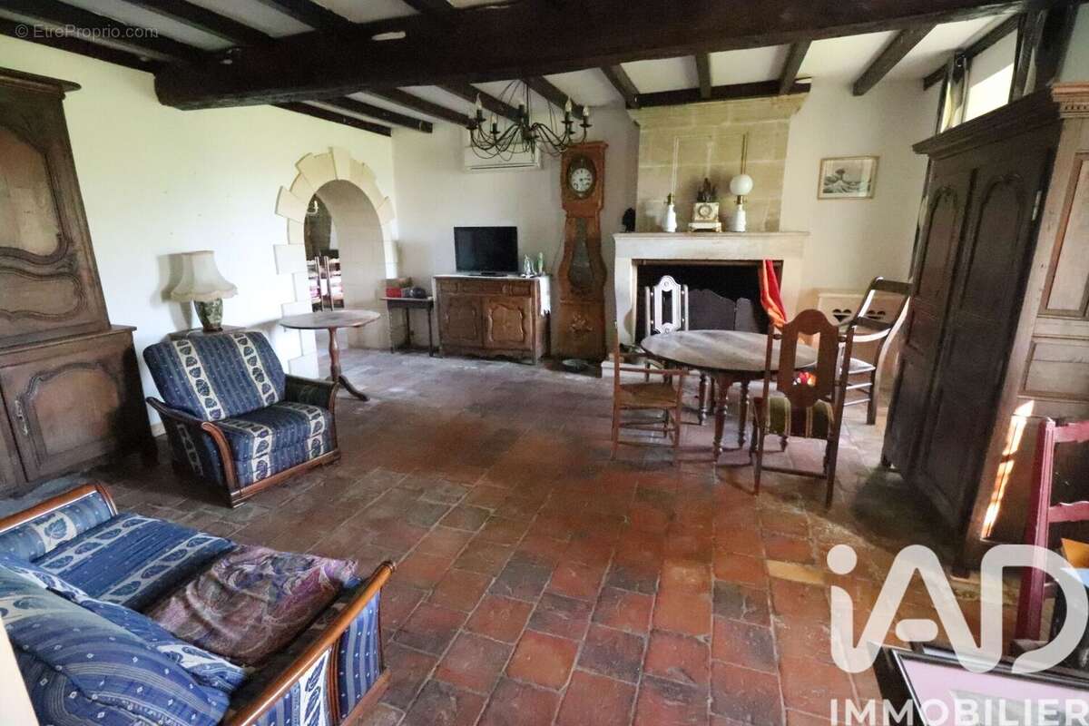 Photo 2 - Maison à MONTGUYON