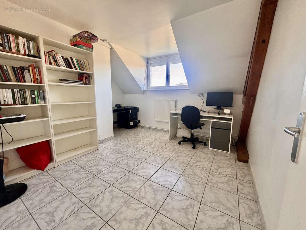 Appartement à LES ECHELLES