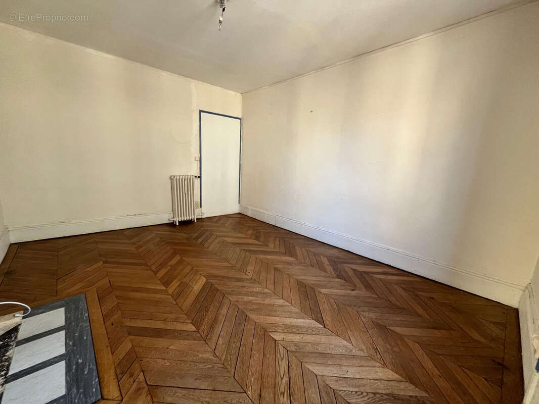 Appartement à LE MELE-SUR-SARTHE