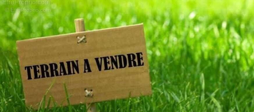 Terrain à ORMOY