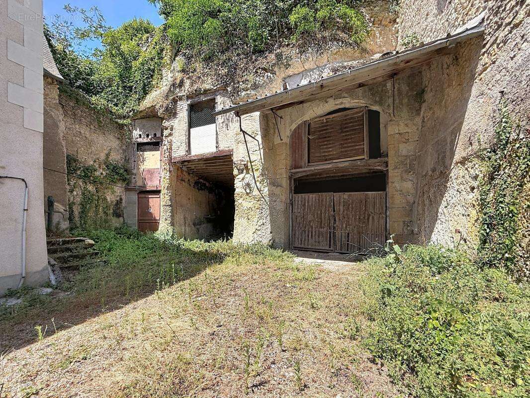 Maison à POCE-SUR-CISSE