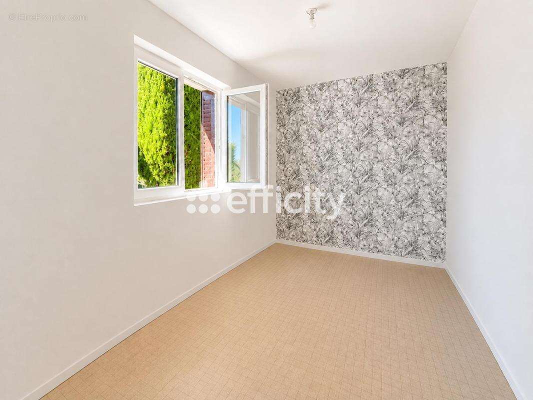 Maison 64 m² à Montelimar  - photo 14
