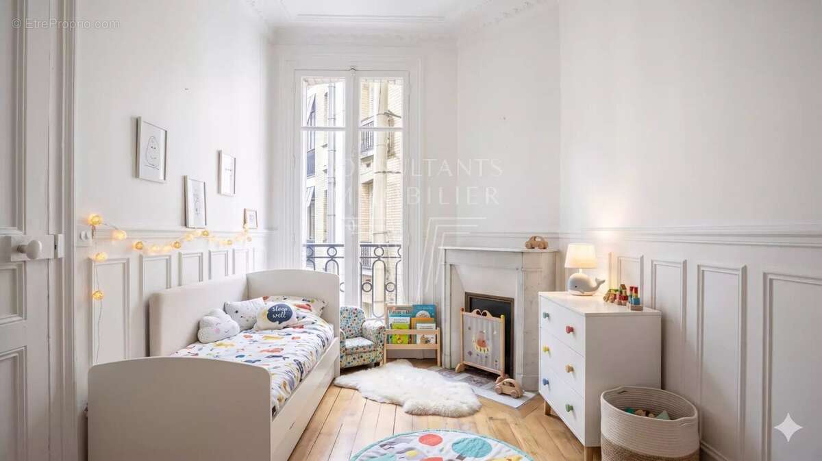 Appartement à PARIS-15E