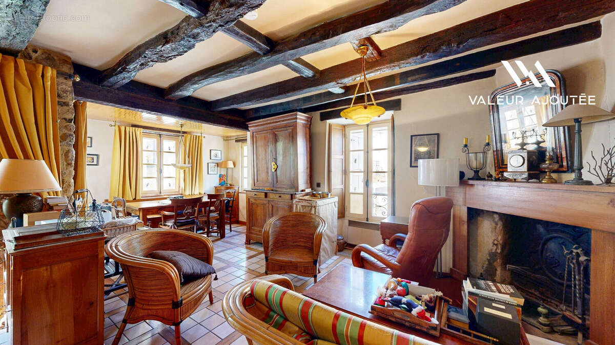 Maison 325 m² à Salles-De-Belves  - photo 4