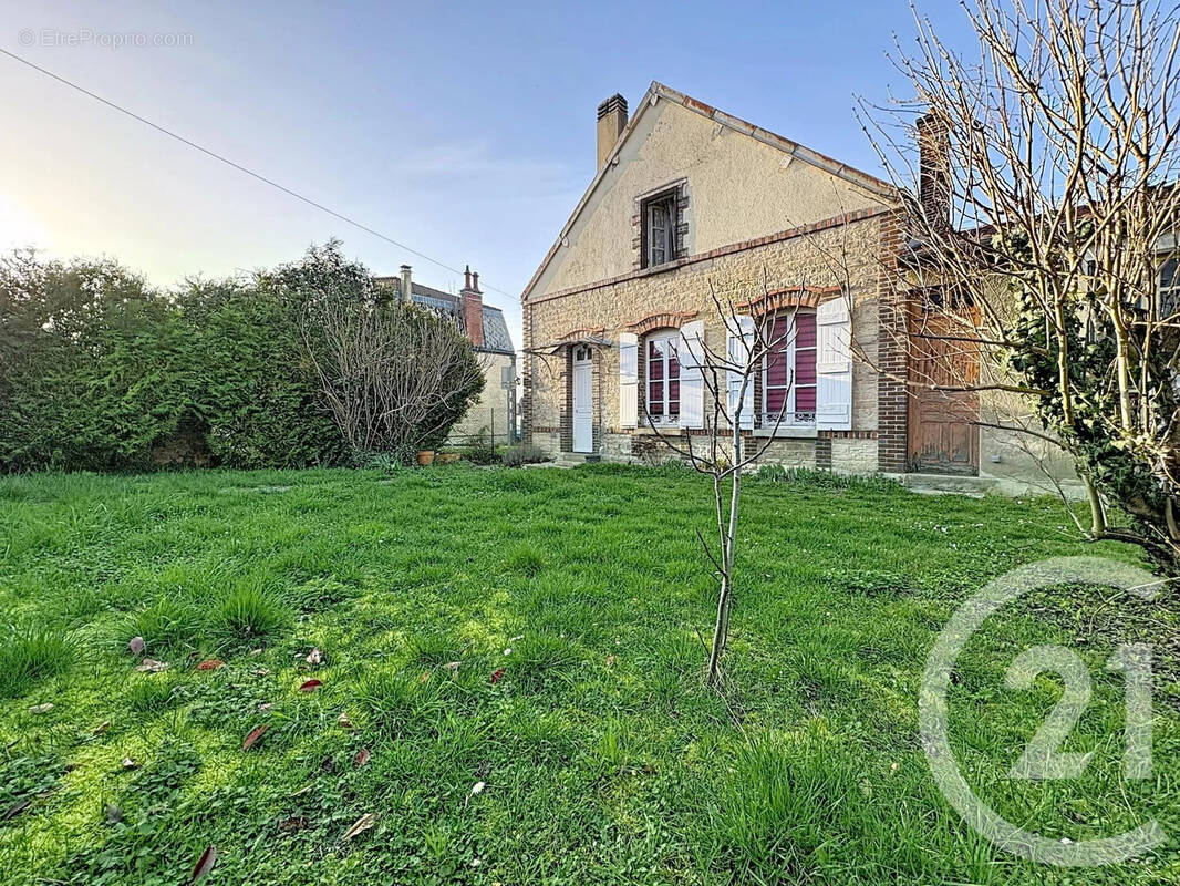Maison à SAINT-ANDRE-LES-VERGERS