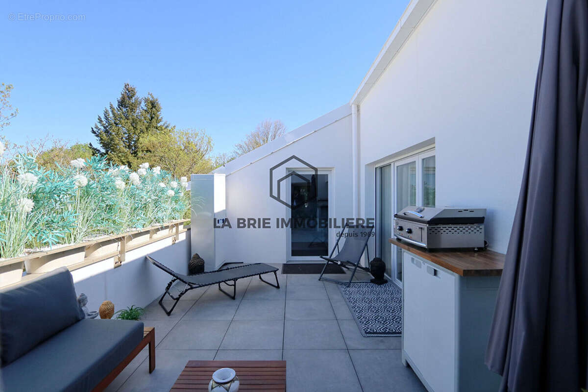 Appartement à BRIE-COMTE-ROBERT