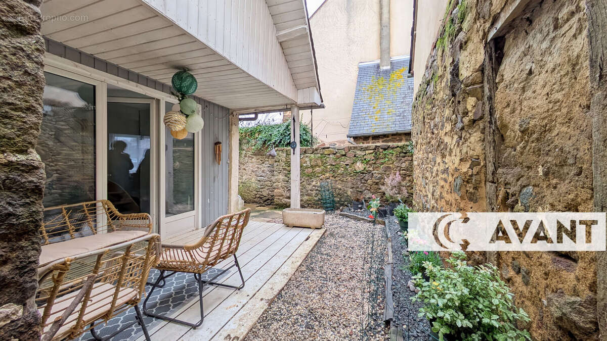 Maison à LA CHAPELLE-AUX-FILTZMEENS