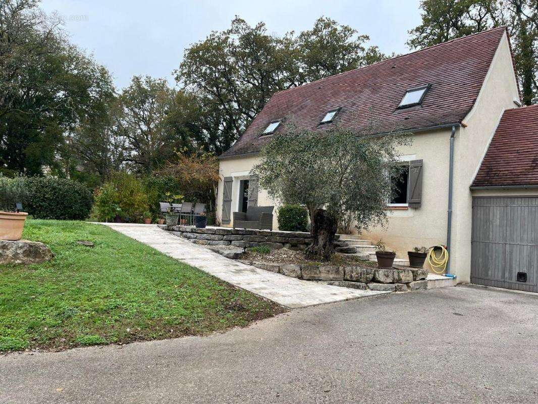 Maison à SAINT-CIRQ-LAPOPIE