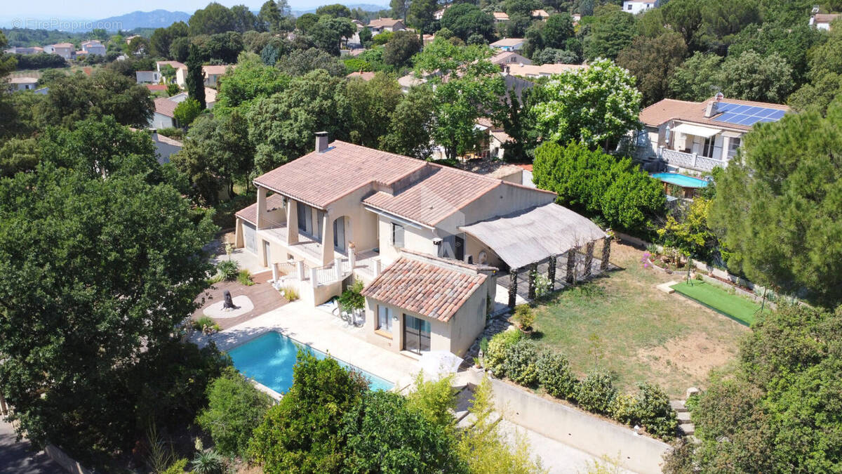 Maison à JOUQUES