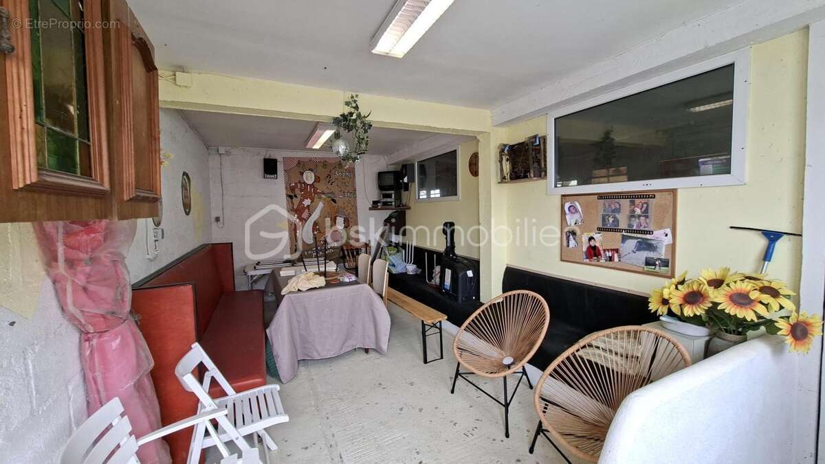 Propriété unique avec habitation de 200 m², vaste dépendance professionnelle - photo 16