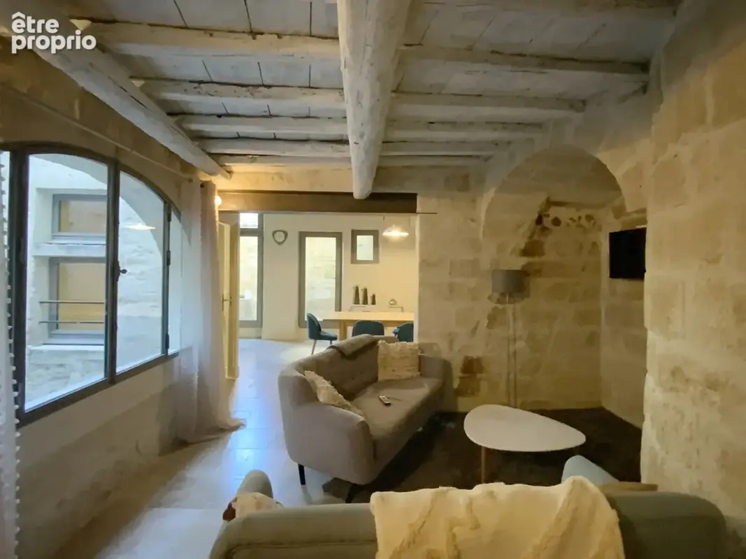 Maison en pierre rénovée avec terrasses en plein coeur historique d'Uzès. - photo 10