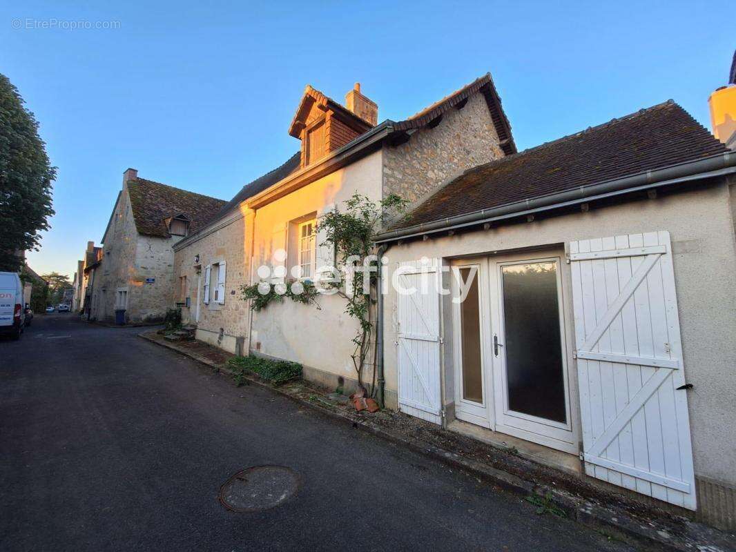 Maison à PARCE-SUR-SARTHE