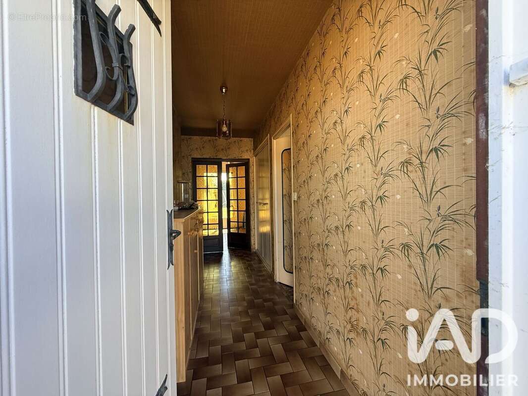 Maison 92 m² à Juilley  - photo 3