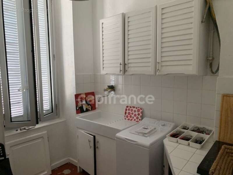 Marseille 5eme baille/timone t1/2 meuble 153000 euros - photo 4