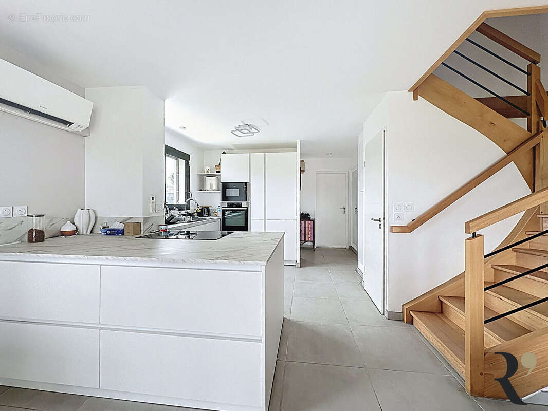 Maison à DREMIL-LAFAGE