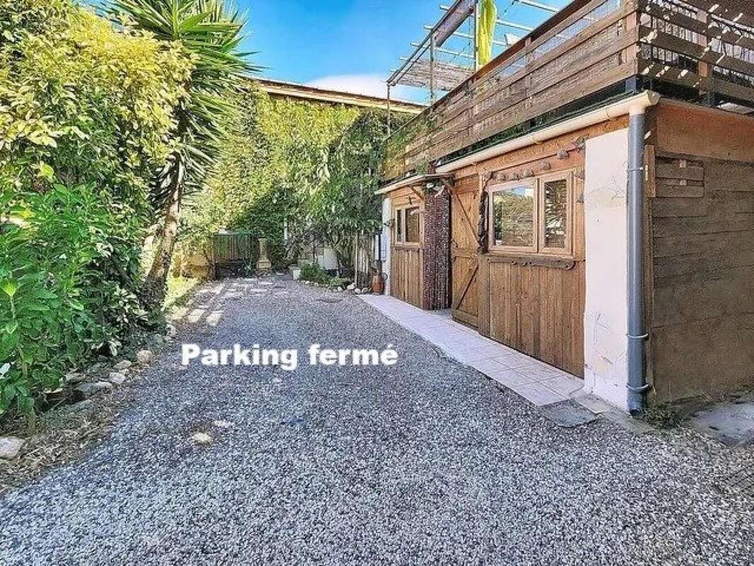 Photo 2 - Maison à ROUJAN