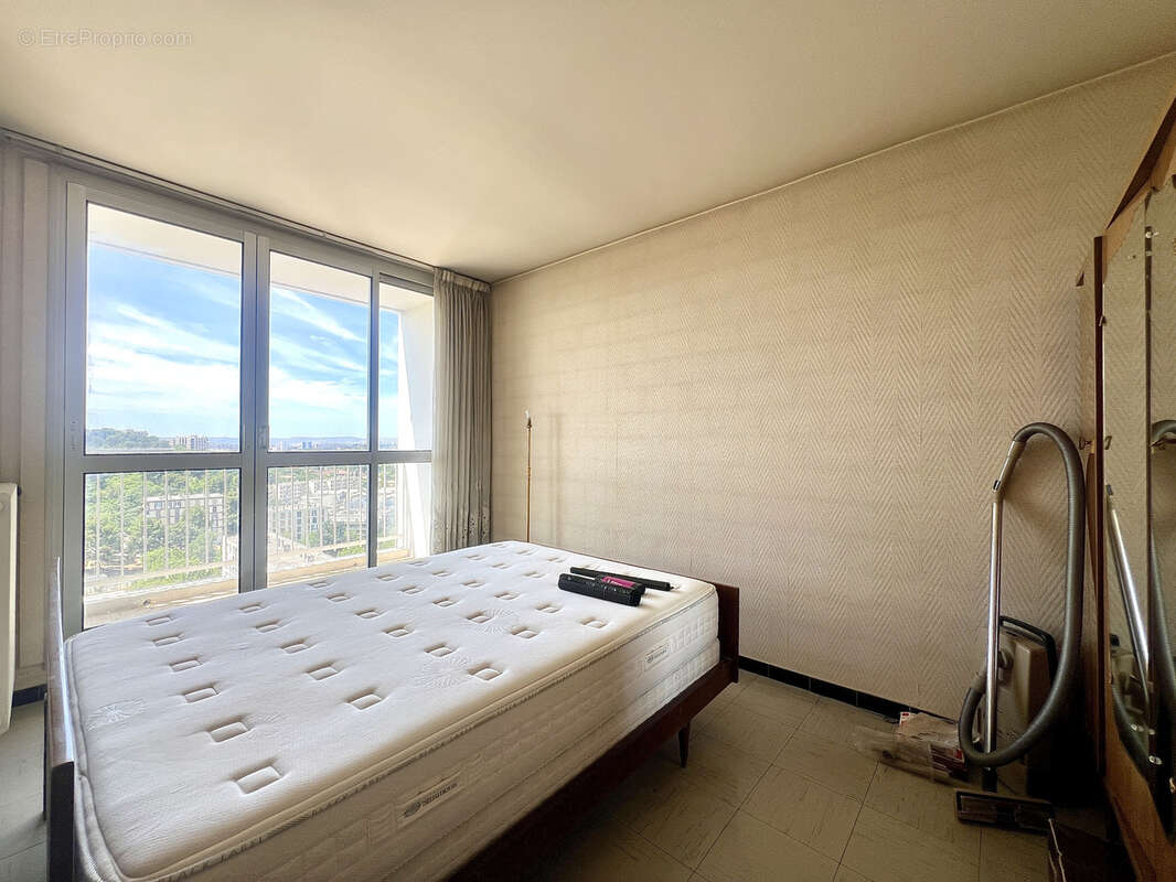 Appartement à MARSEILLE-13E