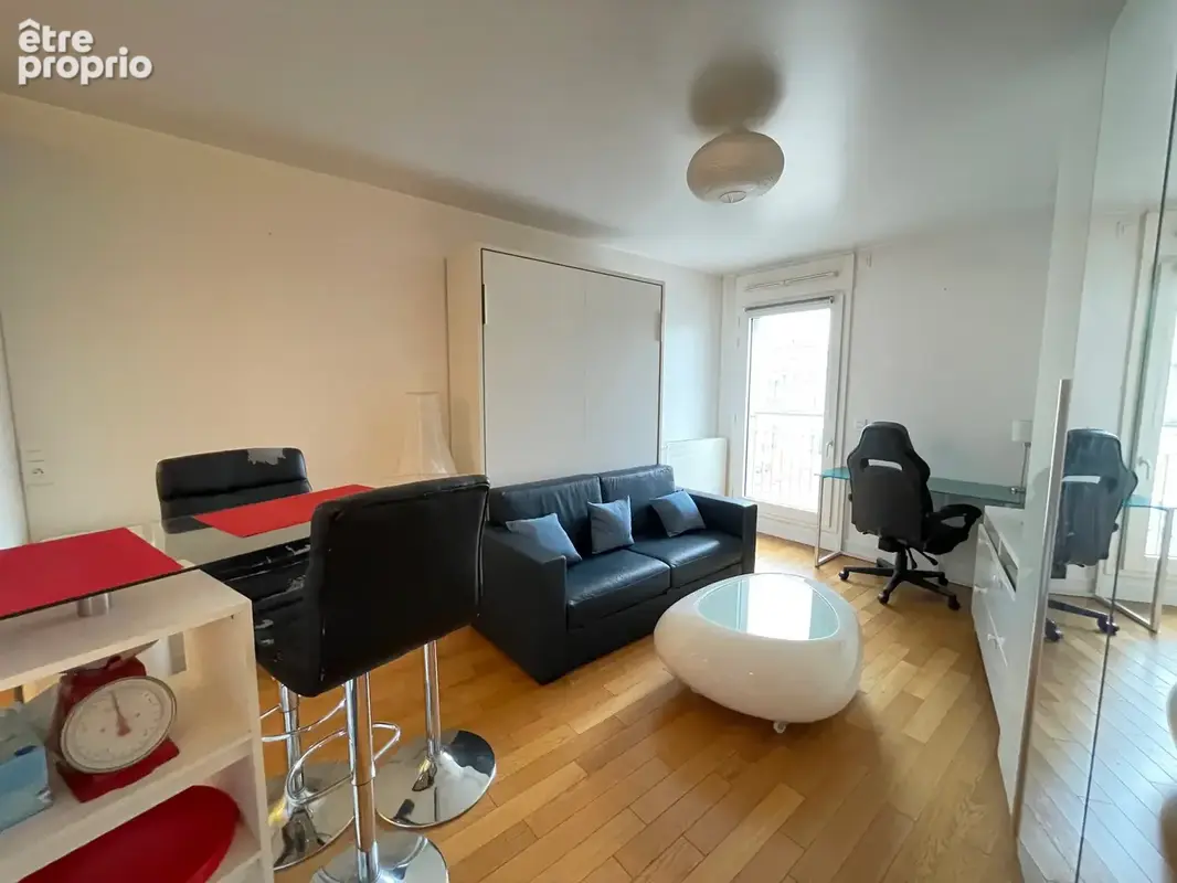 PARIS 18eme - Beau studio - photo 7