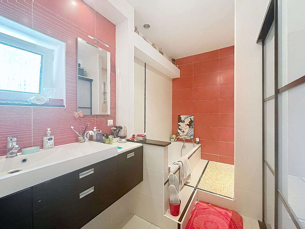 Maison de plain-pied - 136 m2 - jardin - photo 6
