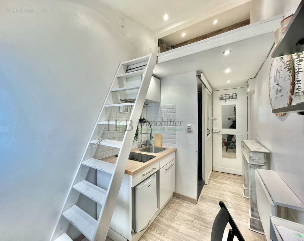 Appartement à PARIS-17E