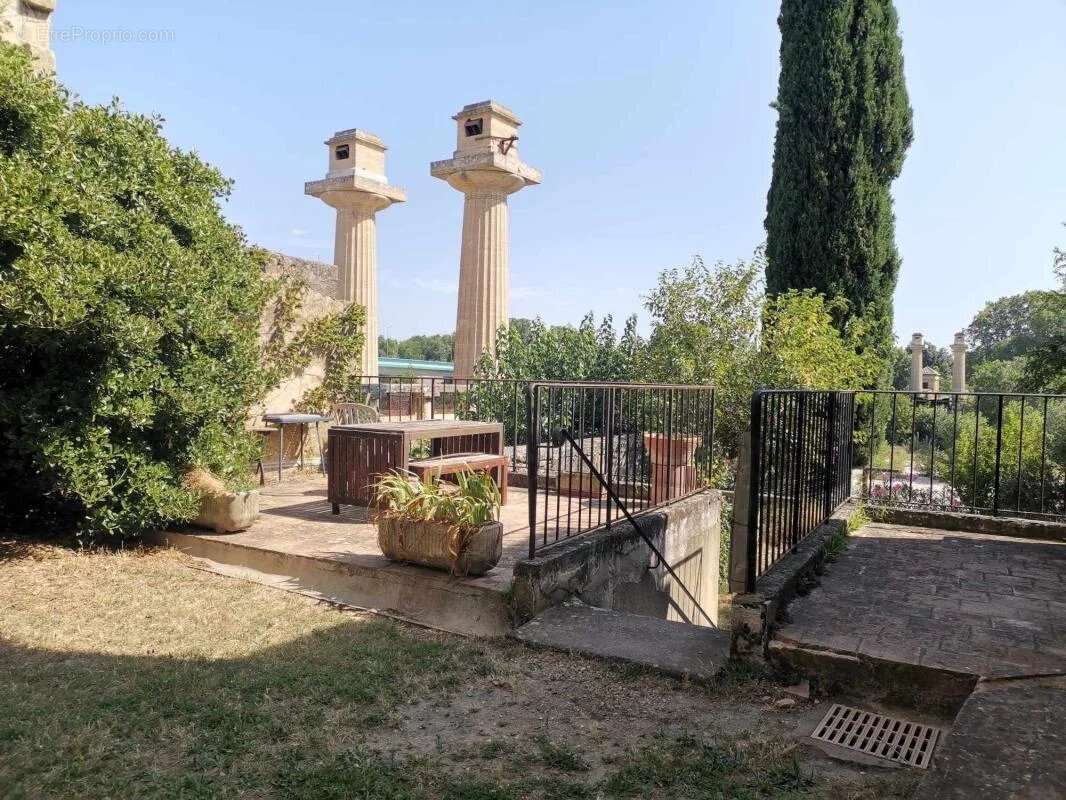 Appartement à REMOULINS