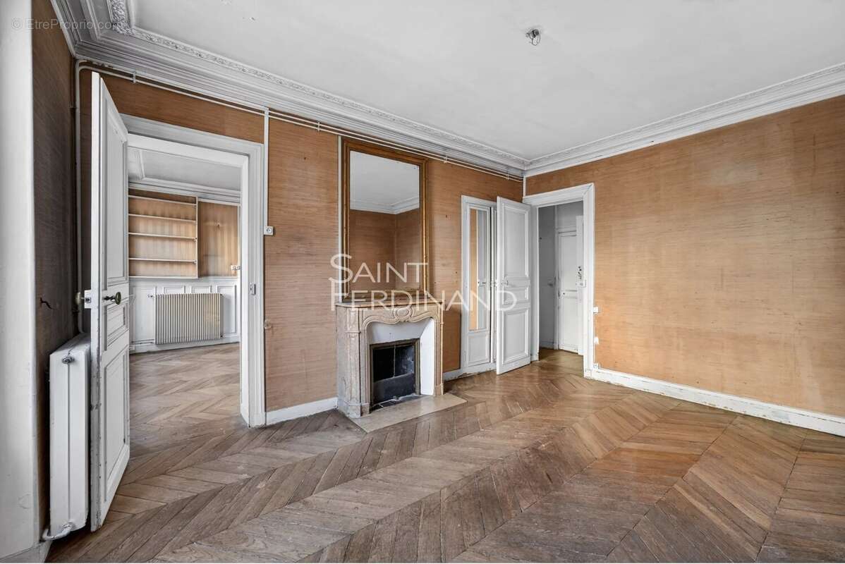Appartement à PARIS-4E