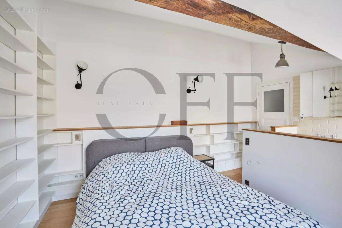 Appartement à PARIS-7E