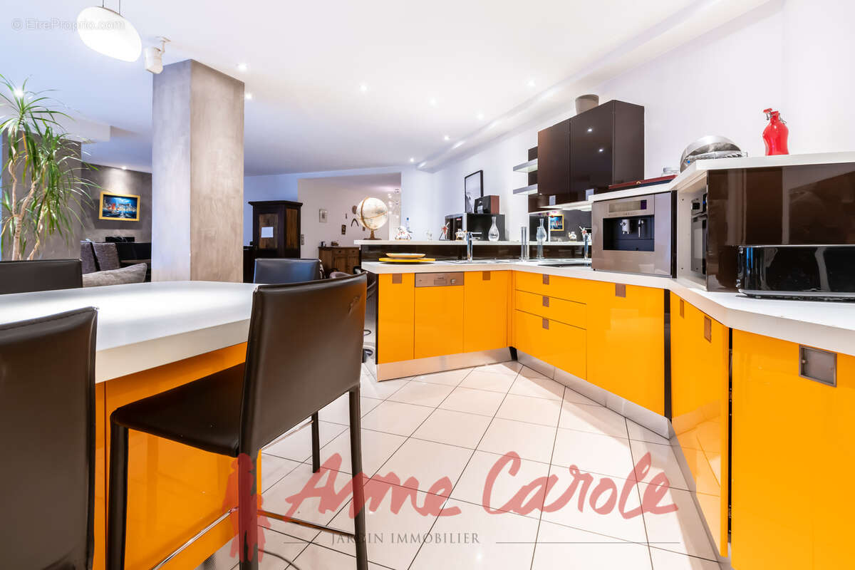 Commerce à JOINVILLE-LE-PONT