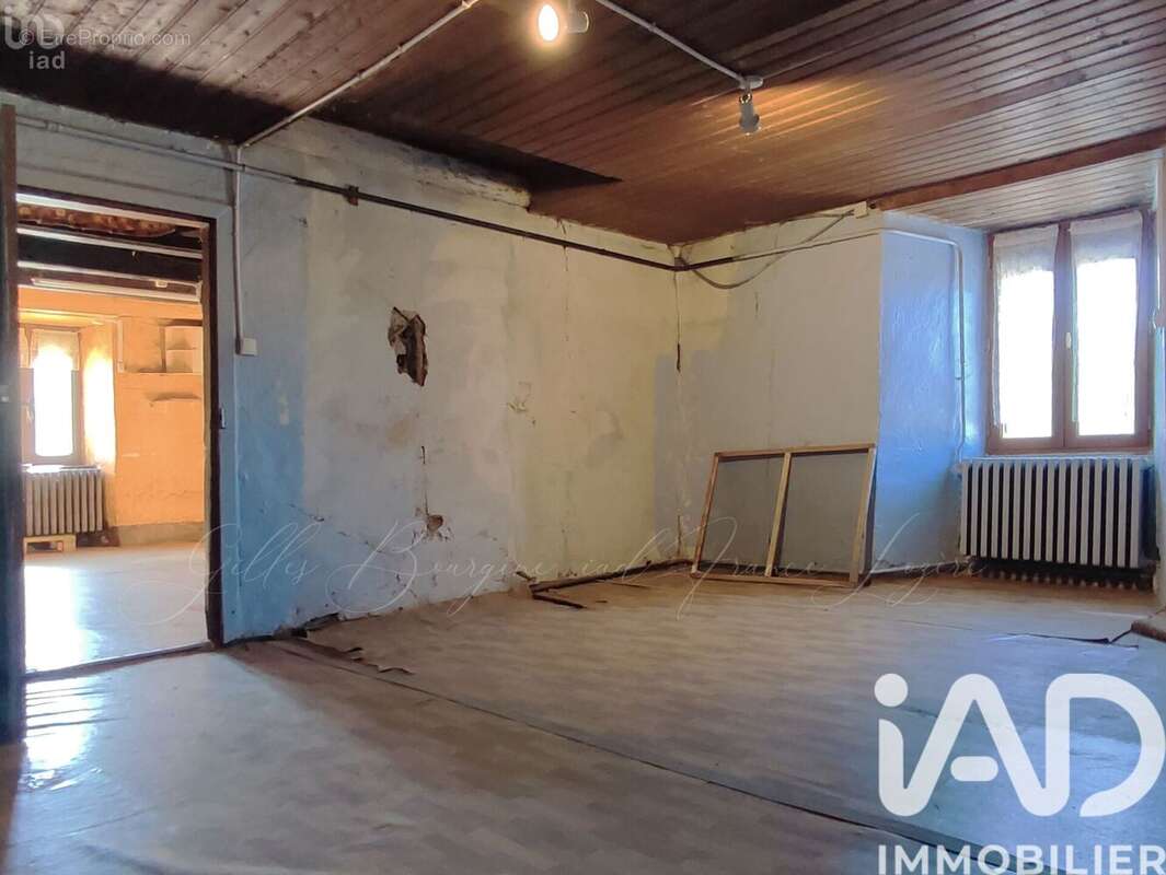 Maison 90 m² à Le Massegros  - photo 7