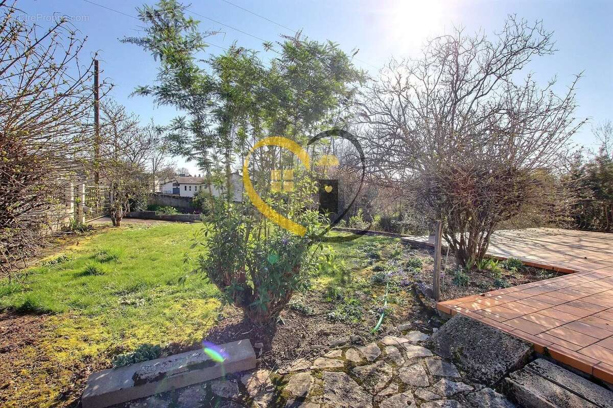 Maison à SAINT-MARTIN-D'AUXIGNY