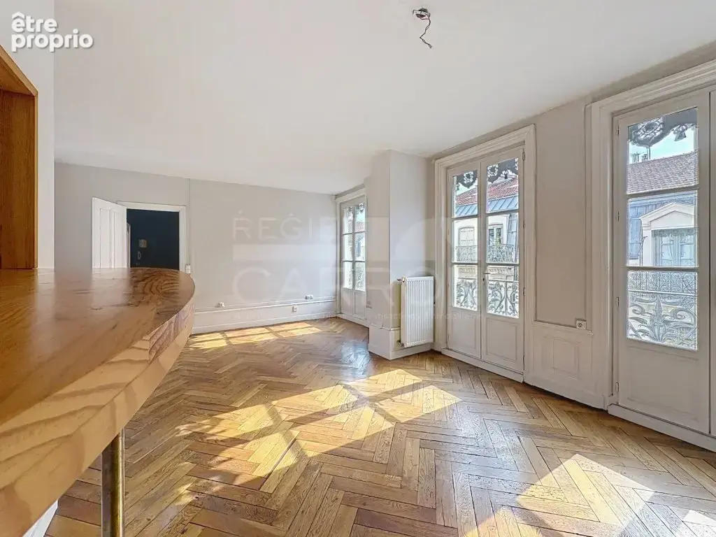 Lyon 69002 / jacobin - 57m² dernier etage balcon 345000€ - photo 4