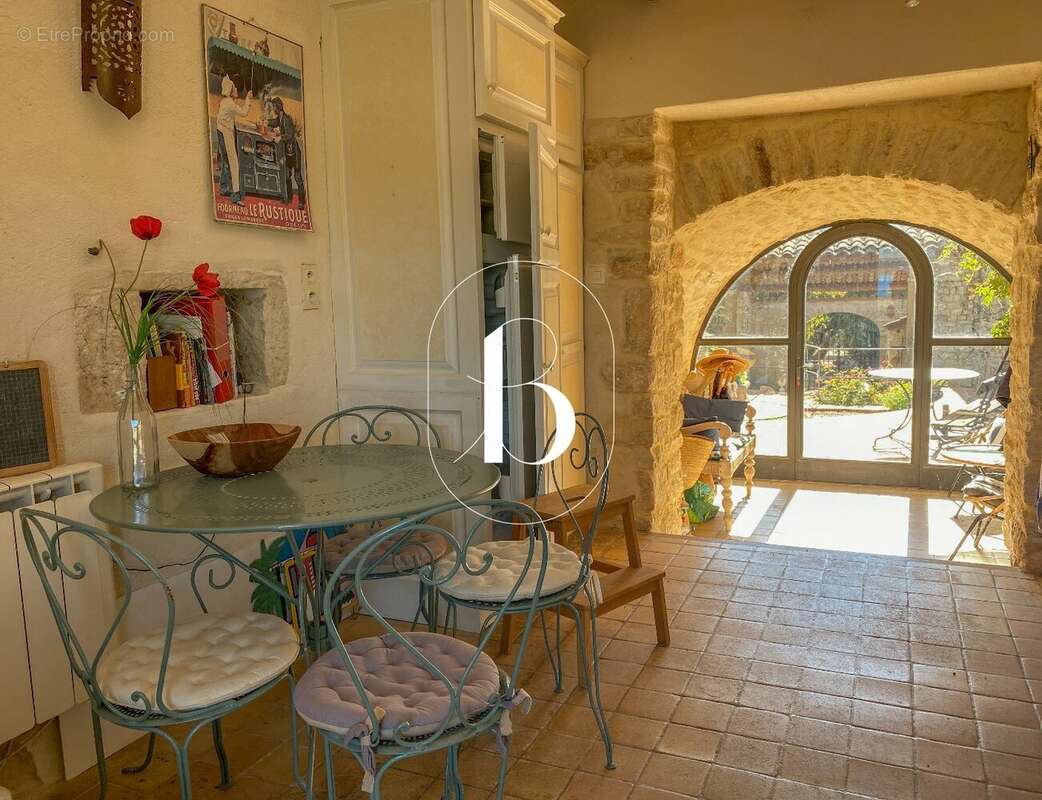 Maison à GOUDARGUES