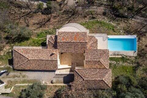 Maison à SPERACEDES