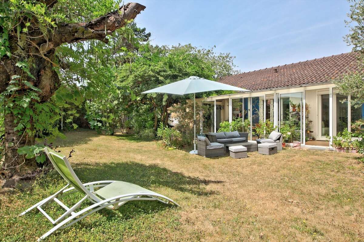 Maison à PLAISIR