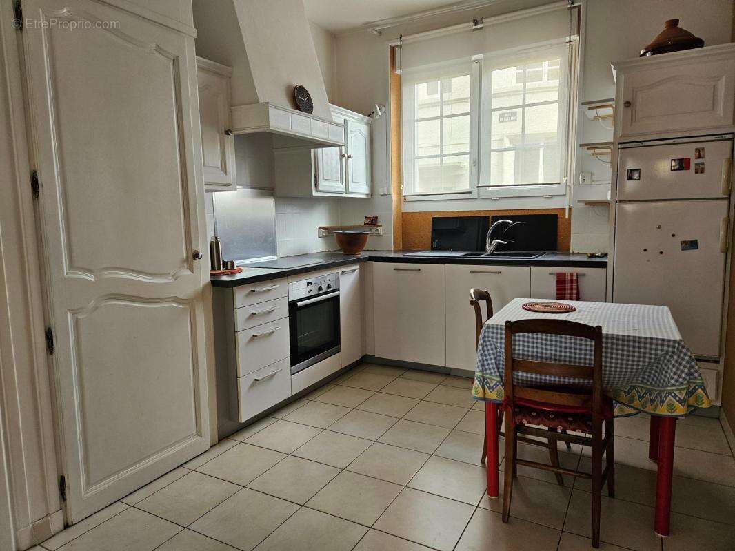 Maison de ville 4 chambres avec garage, cour et jardin - photo 4