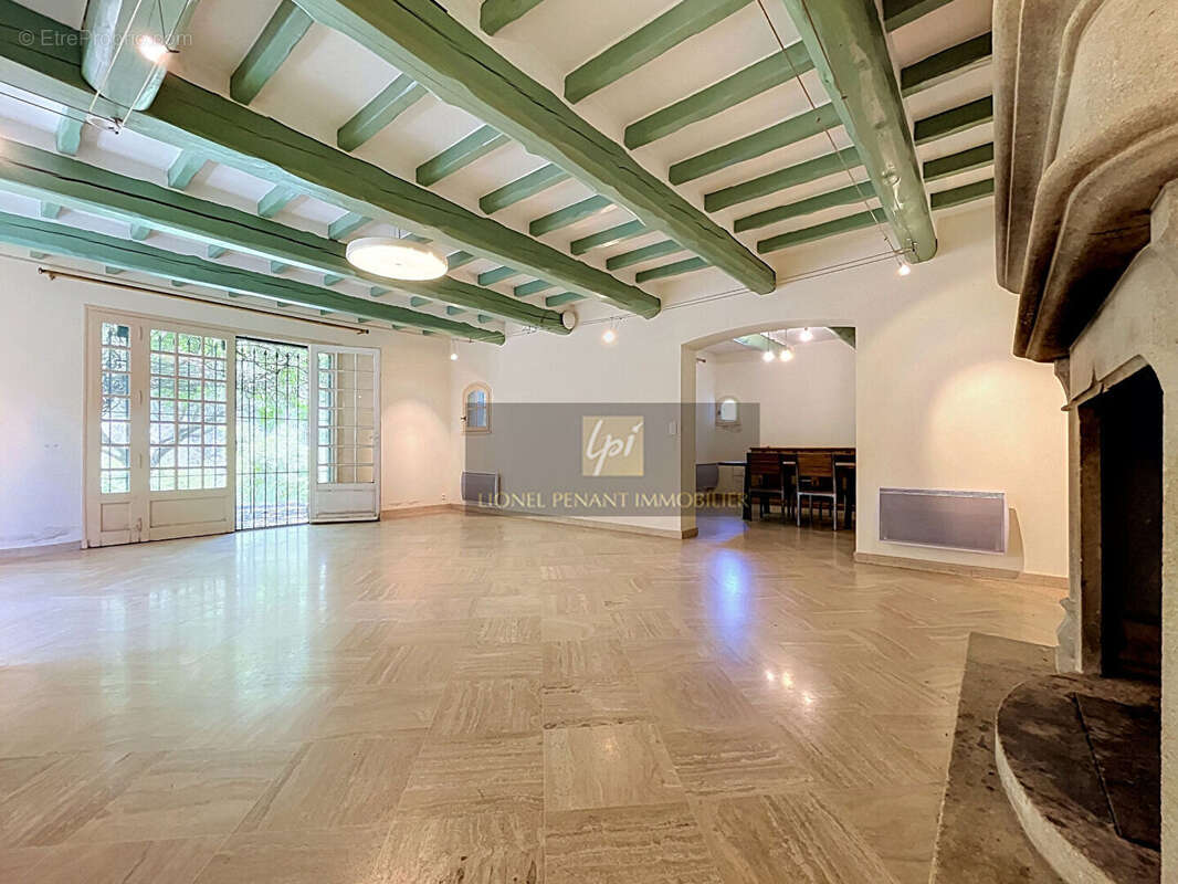 Maison carpentras  200 m2 avec piscine sur terrain de 22 444 m² - photo 3