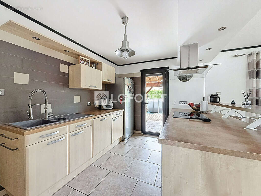 Maison à JASSANS-RIOTTIER