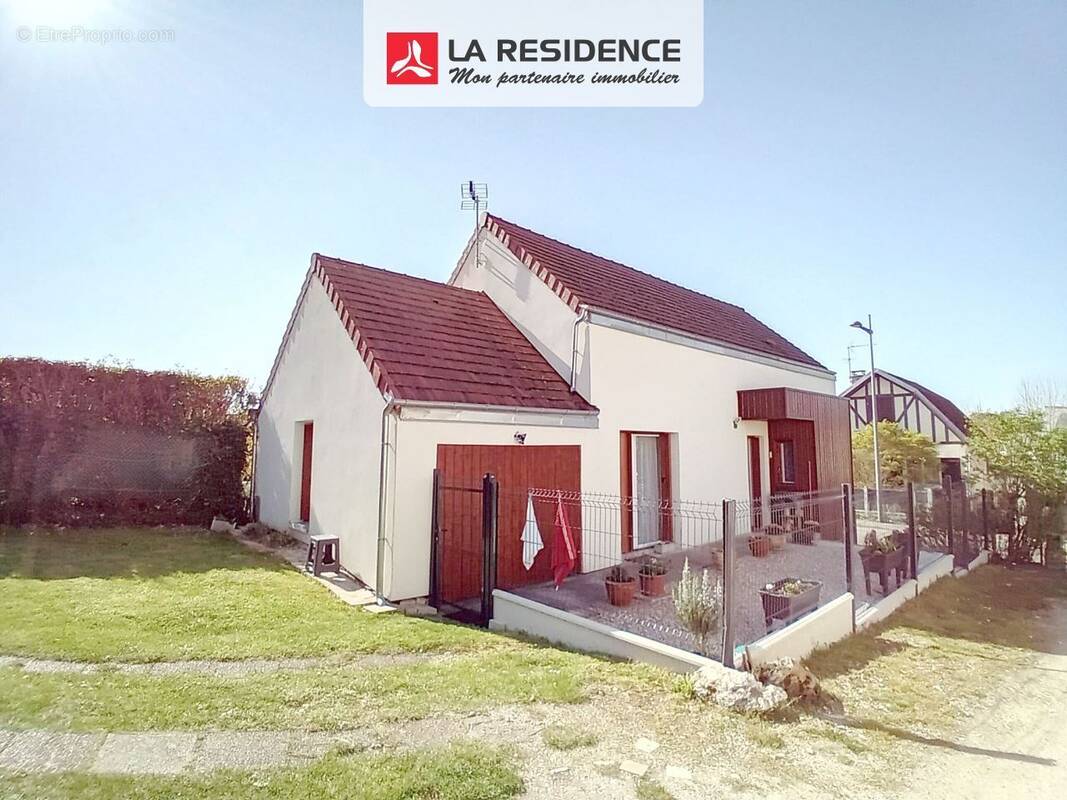 Maison à BONNIERES-SUR-SEINE