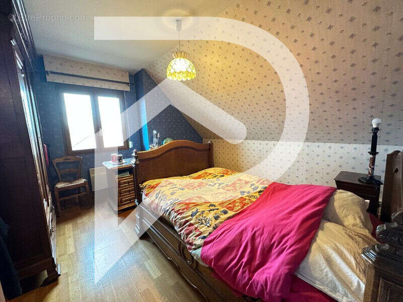 Maison à CREVECOEUR-SUR-L&#039;ESCAUT