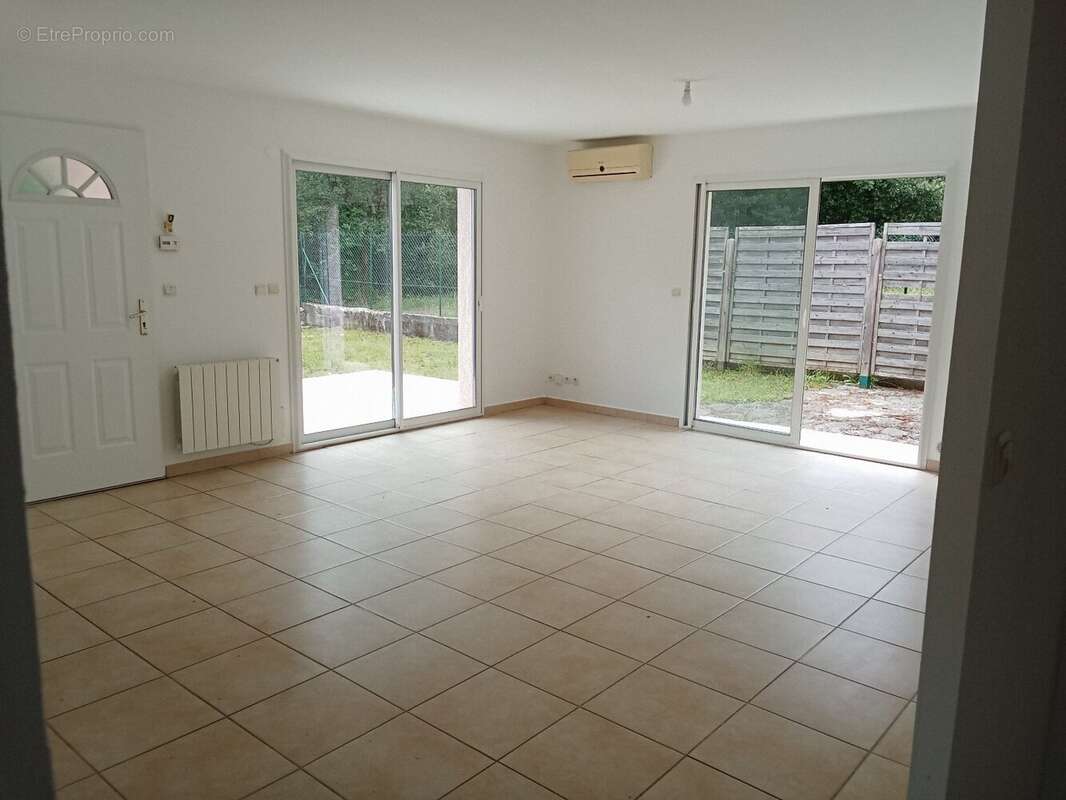 Maison à CROS