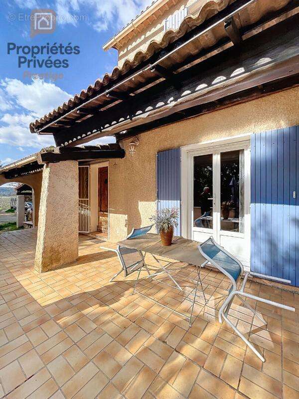 VILLA 115 m²  - TERRAIN 2 136 m² - Double salon - Carport -Fort potentiel - Saint Maximin la Sainte Baume 83470 - photo 2