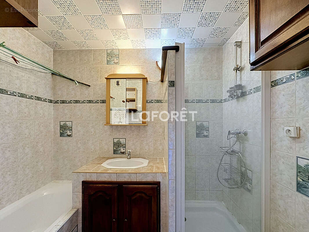 T2 BIS  Villeurbanne 59 m² au pied du T6 ROGER PLANCHON - photo 8