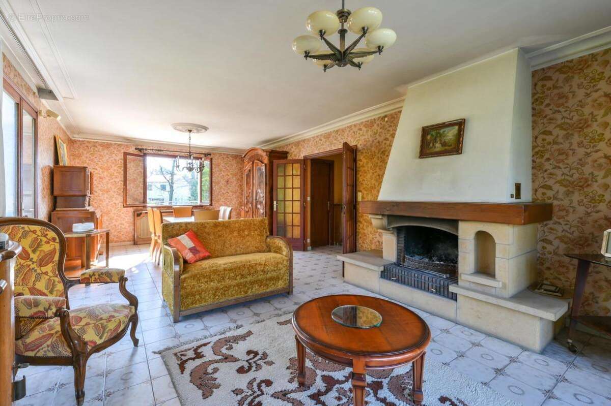 Maison à MARCY-L'ETOILE