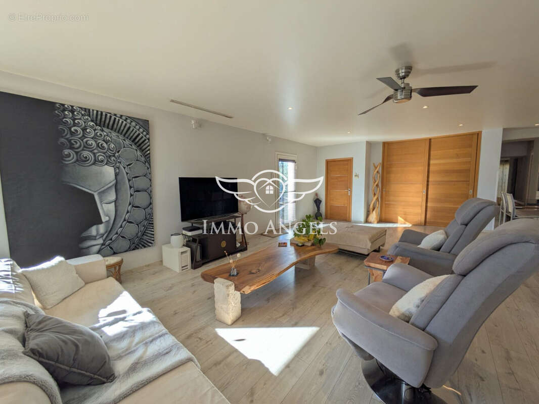 Salon - Maison à BEZIERS