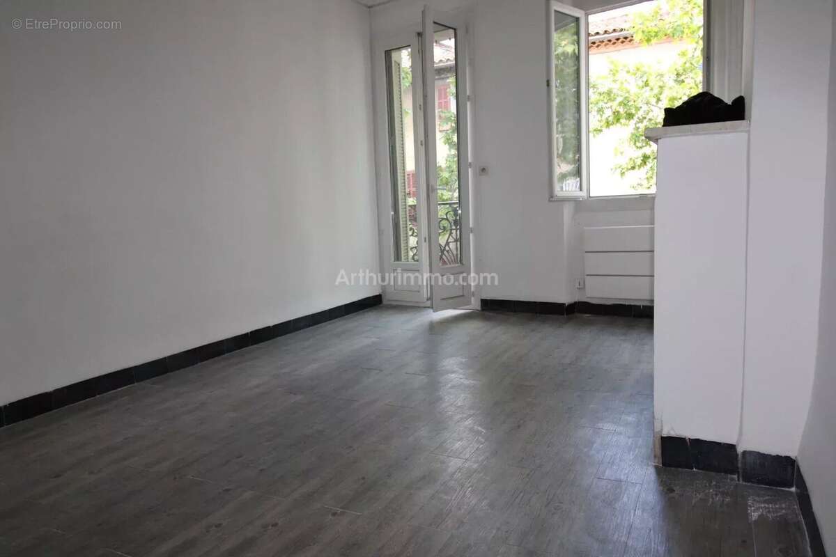Appartement à AUBAGNE