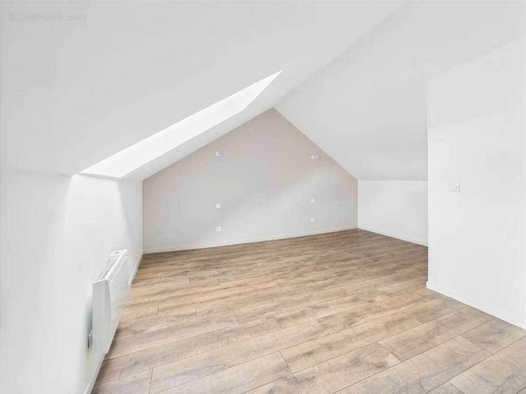 Maison à DUN-LES-PLACES